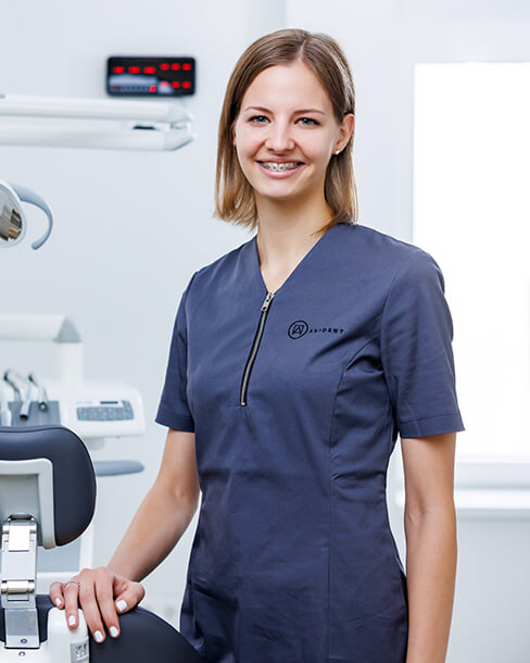 Dr. Haris Márta fogszabályozó szakorvos, Artdent Fogászat és Szájsebészet.