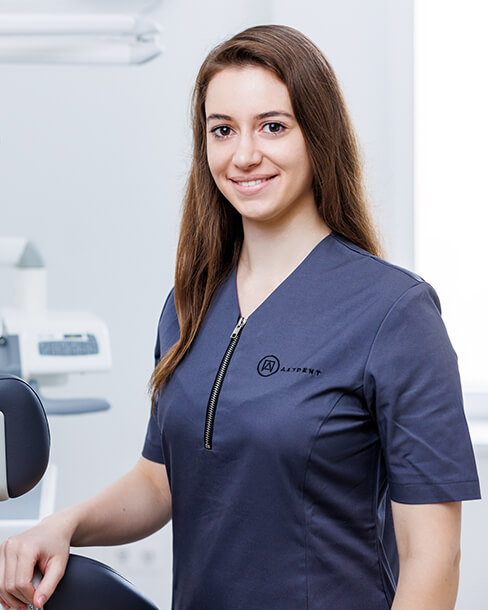 Dr. Molnár Lili fogorvos, Artdent Fogászat és Szájsebészet.