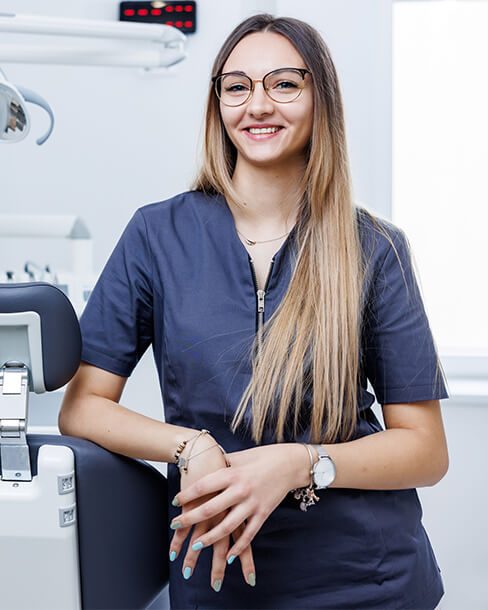 Antal Dorottya, fogászati asszisztens és dentálhigiénikus, Artdent fogászat és szájsebészet.