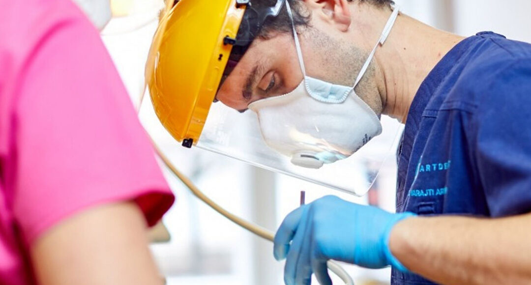 Zahnentfernung und Implantation gleichzeitig?